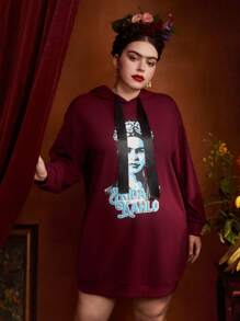 Frida Kahlo X SHEIN Đầm nỉ dáng rộng, có dây rút, in hình khẩu hiệu và khẩu hiệu. - Đỏ - Xem 3