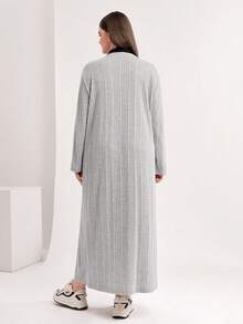 Mulvari 大碼字母圖案落肩袖洋裝 - 灰色 - 查看 6