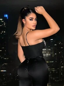 SHEIN SXY 水鑽細節吊帶連體衣 - 黑色 - 查看 4