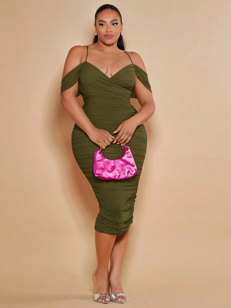SHEIN BAE Vestido ajustado con hombros descubiertos y drapeado en talla grande - Verde militar - Ver 1