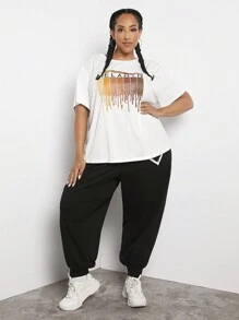 SHEIN CURVE+ Talla grande Camiseta de hombros caídos con estampado de letra - Blanco - Ver 6