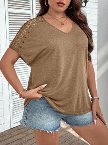 SHEIN Clasi Talla grande Camiseta unicolor con encaje en contraste