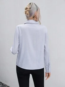 SHEIN Privé 千鳥格提花繫帶領緞面襯衫 - 淺灰色 - 查看 2