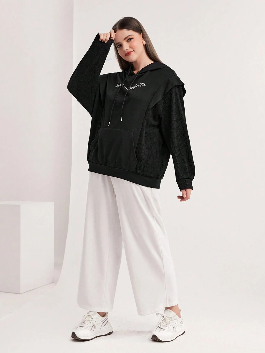 Mulvari 加大码字母图案袋鼠口袋抽绳卫衣 - 黑色 - 查看 1