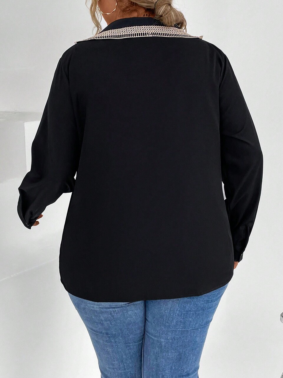 Plus Contrast Lace Blouse