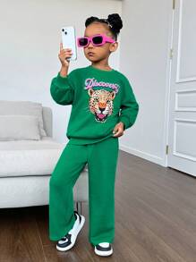 SHEIN Leap Crew SLAYR KIDS Young Girl Tiger & Letter Graphic Drop Shoulder Pullover & Sweatpants - Green - View 1