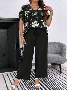 SHEIN LUNE Talla grande Pantalones con top con estampado floral de manga murciélago - Negro - Ver 3