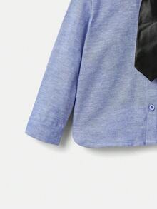 SHEIN Chàng trai trẻ Chất rắn Nút phía trước Áo sơ mi Với Buộc - Màu xanh lam - Xem 3