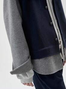 Manfinity EMRG 男士顏色拼接下垂肩外套,寬鬆版型,無帽款式 - 藍色 - 查看 4