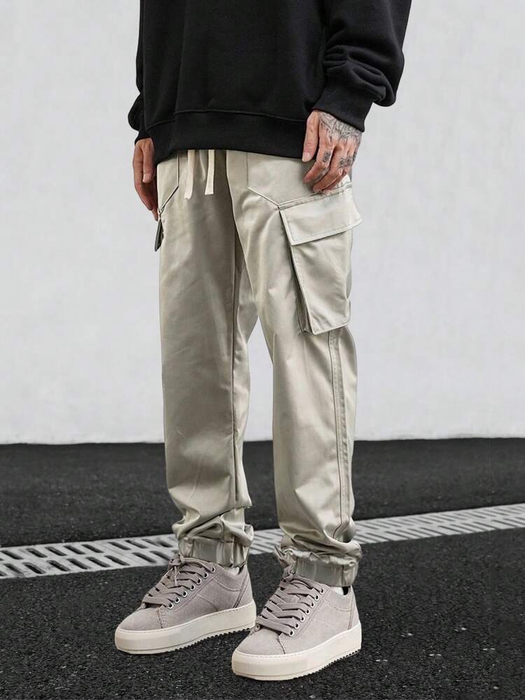 Men Flap Pocket Side Drawstring Waist Cargo Pants