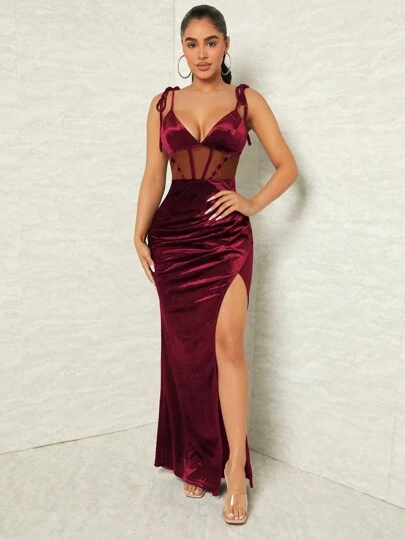 SHEIN SXY Vestido de tirantes de malla en contraste de muslo con abertura de terciopelo