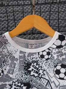 Conjunto De Pijama Com Camiseta E Calça De Futebol Ajustado Para Menino