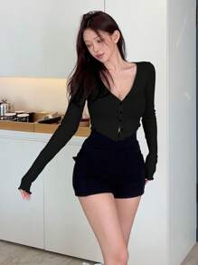 DAZY 纯色纽扣前开襟生菜边短款 T 恤，秋季服装长袖女式上衣 - 黑色 - 查看 4