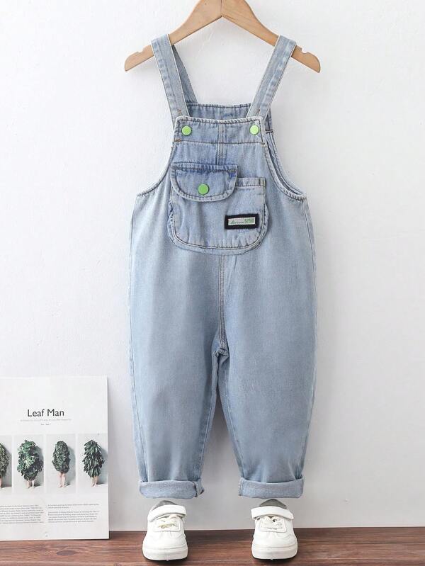 Kleine Jungen Bleichblaue verwaschen süße Mode vielseitig Jeans Latzhose und Jumpsuit