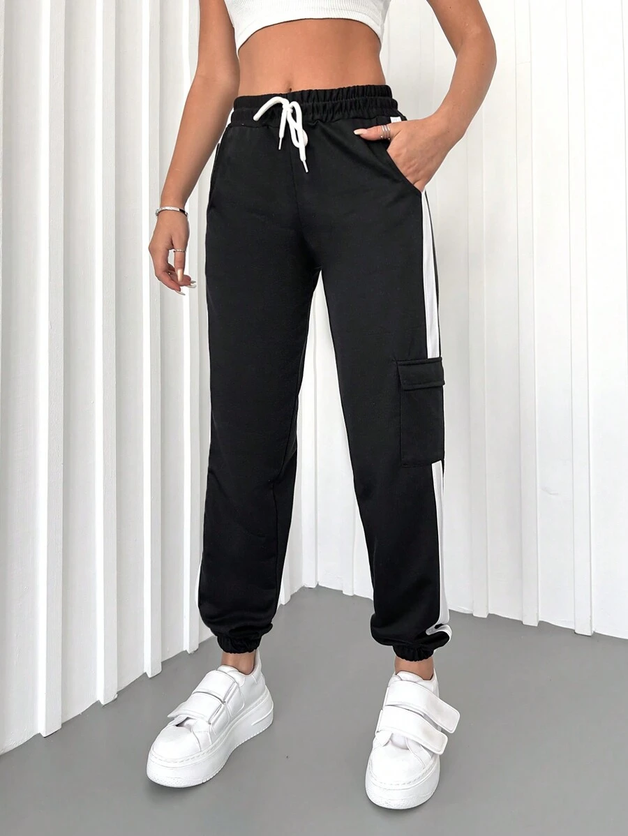 RueChic Contrast Side Seam Flap Pocket Side Drawstring Waist Sweatpants - Black - View 1