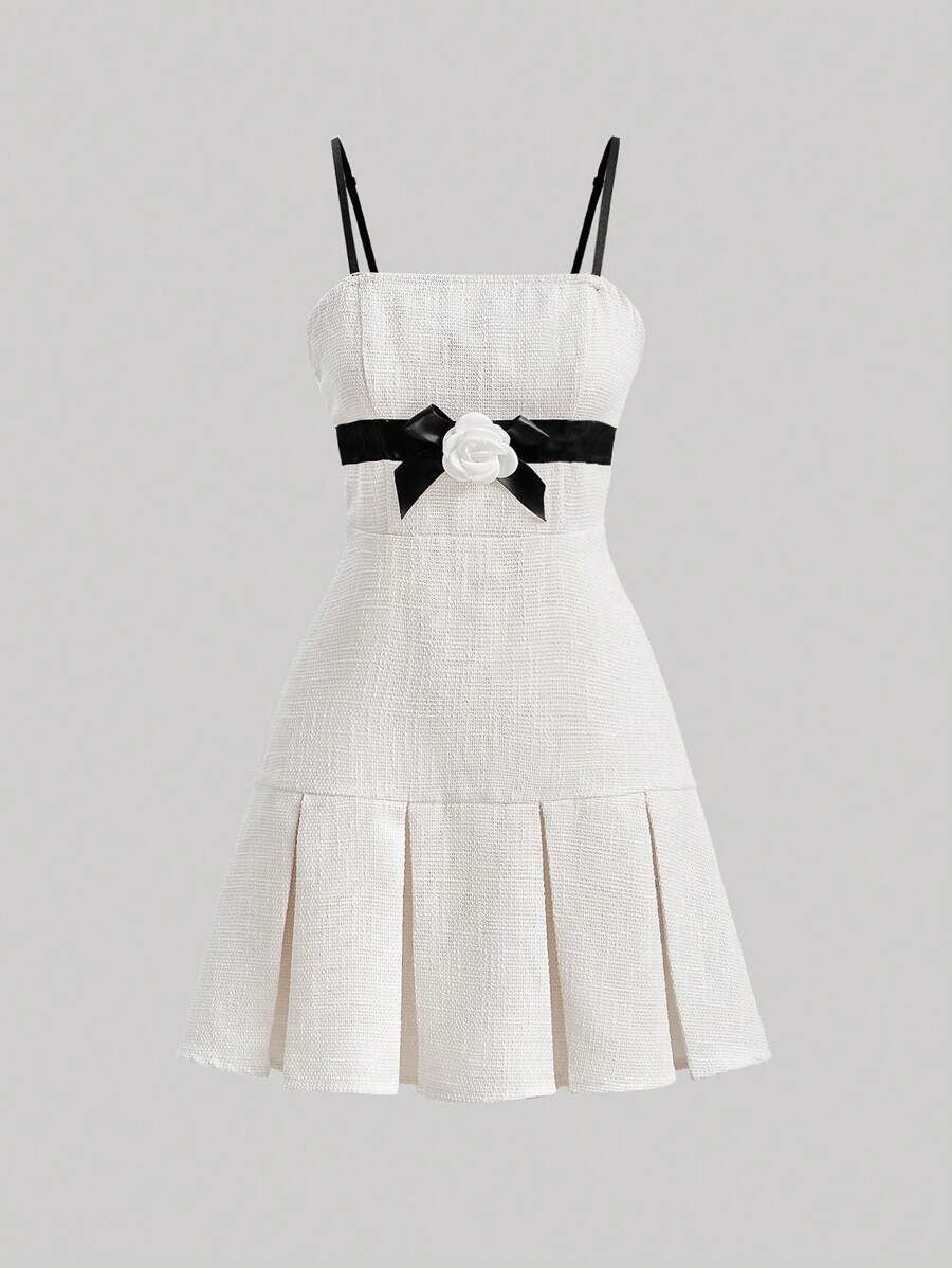 SHEIN MOD 花卉圖案補丁貼荷葉邊吊帶洋裝 - 米色 - 查看 1