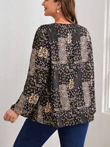 EMERY ROSE Talla grande Blusa con estampado floral de cuello notch