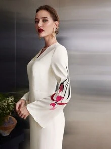 MOTF PREMIUM 花朵刺绣连衣裙 - 杏色 - 查看 5