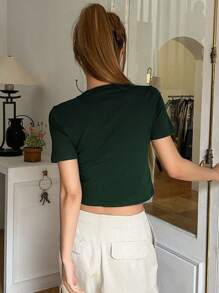 DAZY Đồ họa Chữ cái Áo phông Crop - Màu xanh lá cây đậm - Xem 7
