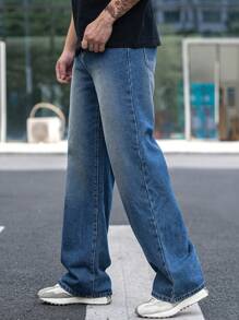 Manfinity Hypemode Men Slant Pocket Straight Leg Jeans - Blue - View 4