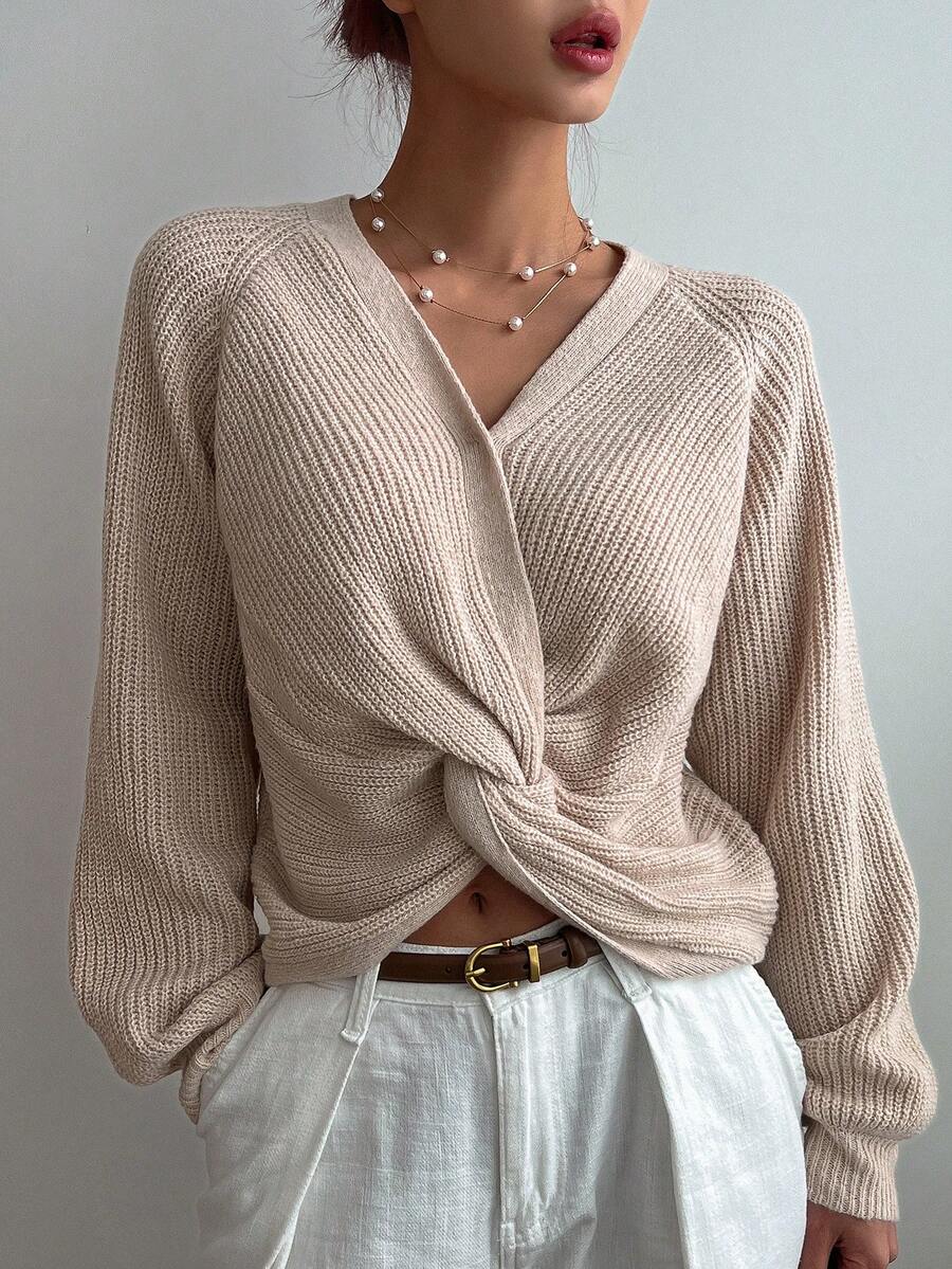 DAZY Áo len dệt kim tay raglan xoắn phía trước, quần áo mùa thu - Màu be - Xem 1