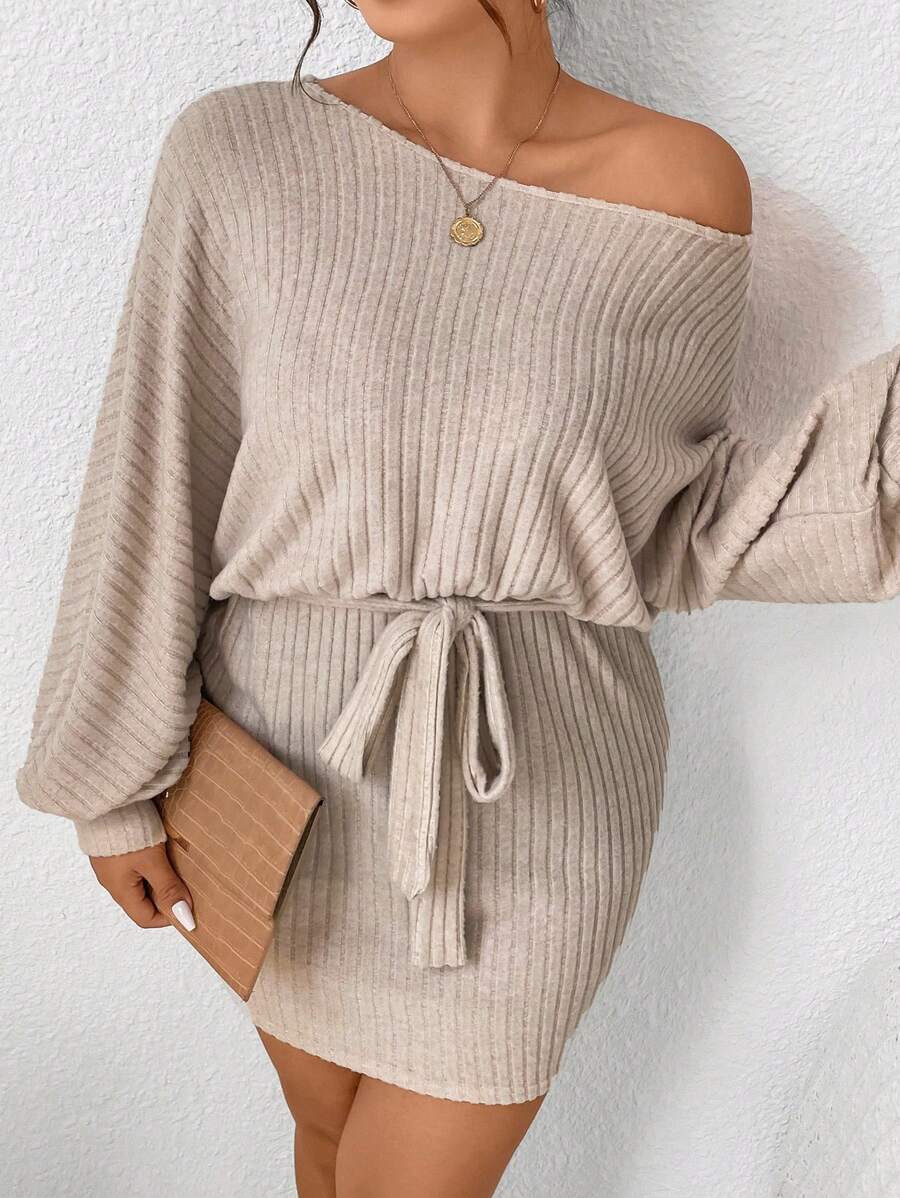 SHEIN Frenchy Hơn Cổ không đối xứng tay cánh Váy có thắt lưng - Màu be - Xem 1