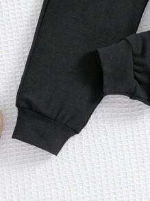 SHEIN Cô Gái Trẻ In Giáng sinh Chi tiết cung Áo Hoodie & Quần thể thao - Đỏ - Xem 4