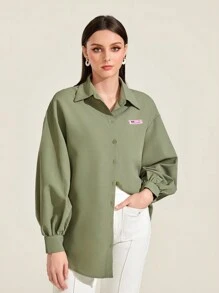 Mulvari Áo sơ mi nữ Đắp vá Túi Nút phía trước Lá thư Giải trí - Màu xanh Ô liu - Xem 1