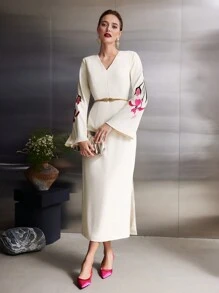 MOTF PREMIUM 花朵刺绣连衣裙 - 杏色 - 查看 4