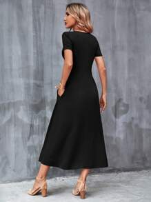 SHEIN Clasi 實色隱藏口袋黑色t恤裙