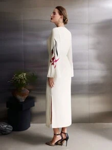 MOTF PREMIUM 花朵刺绣连衣裙 - 杏色 - 查看 7