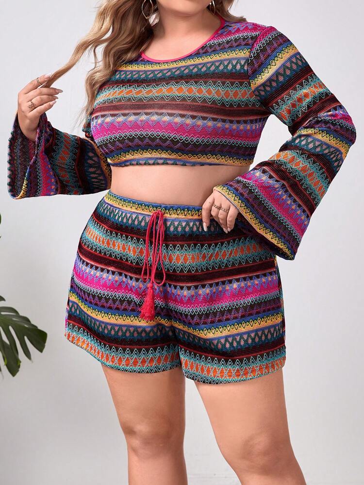 Plus Chevron Pattern Trumpet Sleeve Crop Top & Tie Waist Shorts