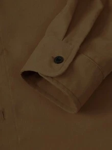 Manfinity 男士皇冠圖案補丁貼口袋襯衫 - 咖啡棕 - 查看 4