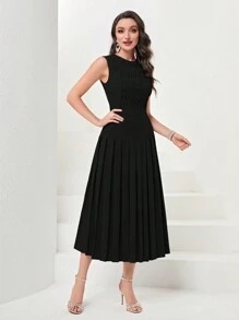 Modelyn Solid Pleated Hem Dress - Black - View 4