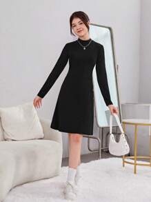 青少年女孩小高領紐扣細節洋裝 - 黑色 - 查看 1
