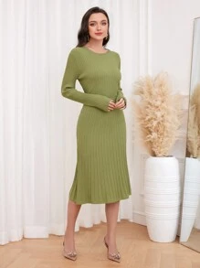 Modelyn Bộ 2 món áo len dệt kim gân trơn và chân váy dệt kim - màu xanh lá - Xem 5