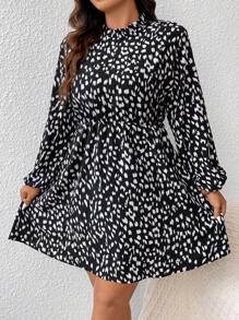 SHEIN Frenchy Cộng với váy tay áo in hình Allover - màu đen - Xem 3