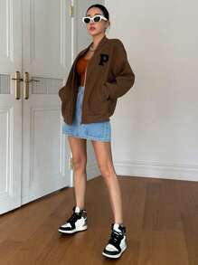 DAZY Veste bomber à fermeture éclair avec motif de lettre, épaules tombantes. Vêtements d'automne pour femmes