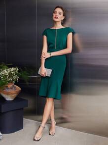 MOTF PREMIUM 罩袖魚尾洋裝 - 墨綠色 - 查看 2