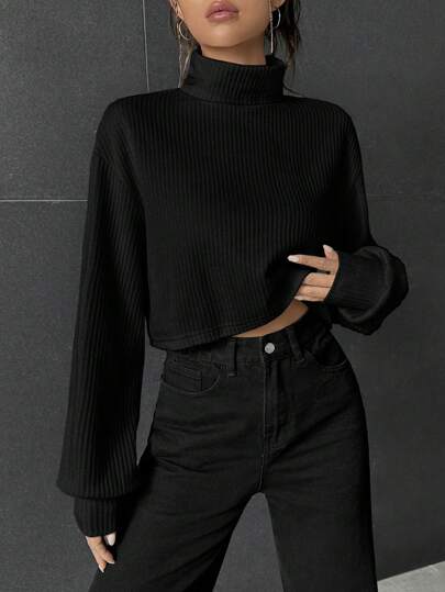 SHEIN EZwear Camiseta De Cuello Alto Y Hombros Caídos