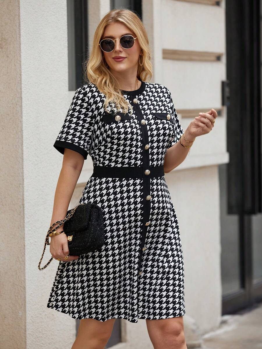 Flirla 優雅前紐扣 拉鍊 拼接細邊千鳥紋加大洋裝 - 黑與白 - 查看 1