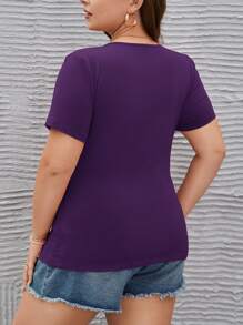 SHEIN LUNE 大碼缺口領T恤 - 紫色 - 查看 2