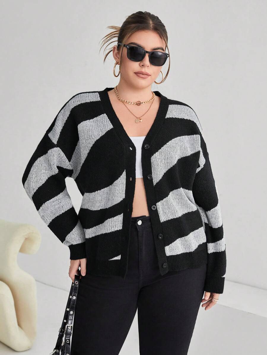 SHEIN Essnce Plus Bloco De Cores Ombro Caído Cardigans - Preto e Branco - Ver 1
