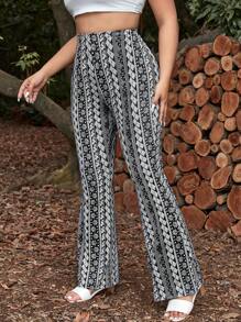 SHEIN VCAY Plus Geo Print Flare Leg Summer Pants - Multicolor - View 4