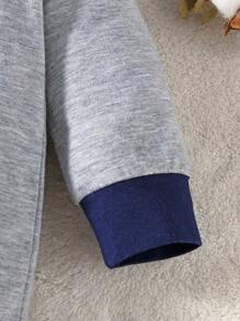 SHEIN Infant Animal Print Round Neck Long Sleeve Romper