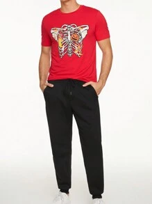 Manfinity Roghcode 男士骷髅和南瓜印花 T 恤和抽绳腰运动裤，适合万圣节 - 彩色 - 查看 1