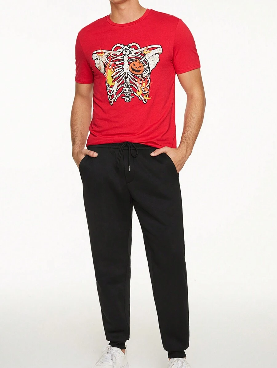 Manfinity Roghcode 男士骷髅和南瓜印花 T 恤和抽绳腰运动裤，适合万圣节 - 彩色 - 查看 1