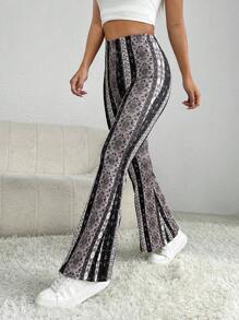 SHEIN PETITE 全版印花喇叭褲,春季女性褲裝