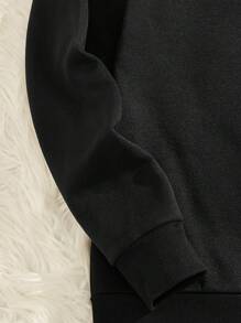 Manfinity RebelGame 男士聖誕印花衛衣 - 黑色 - 查看 5