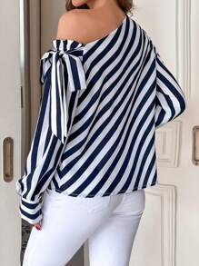 SHEIN Privé 條紋印花不對稱領側打結襯衫 - 藍白色 - 查看 3
